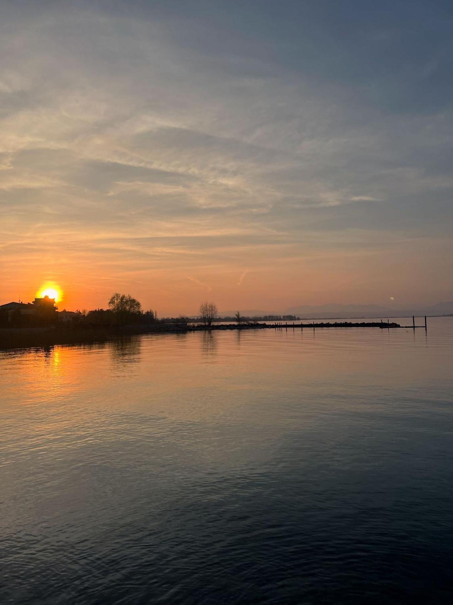 Prima Luce Hotel Peschiera del Garda Kültér fotó